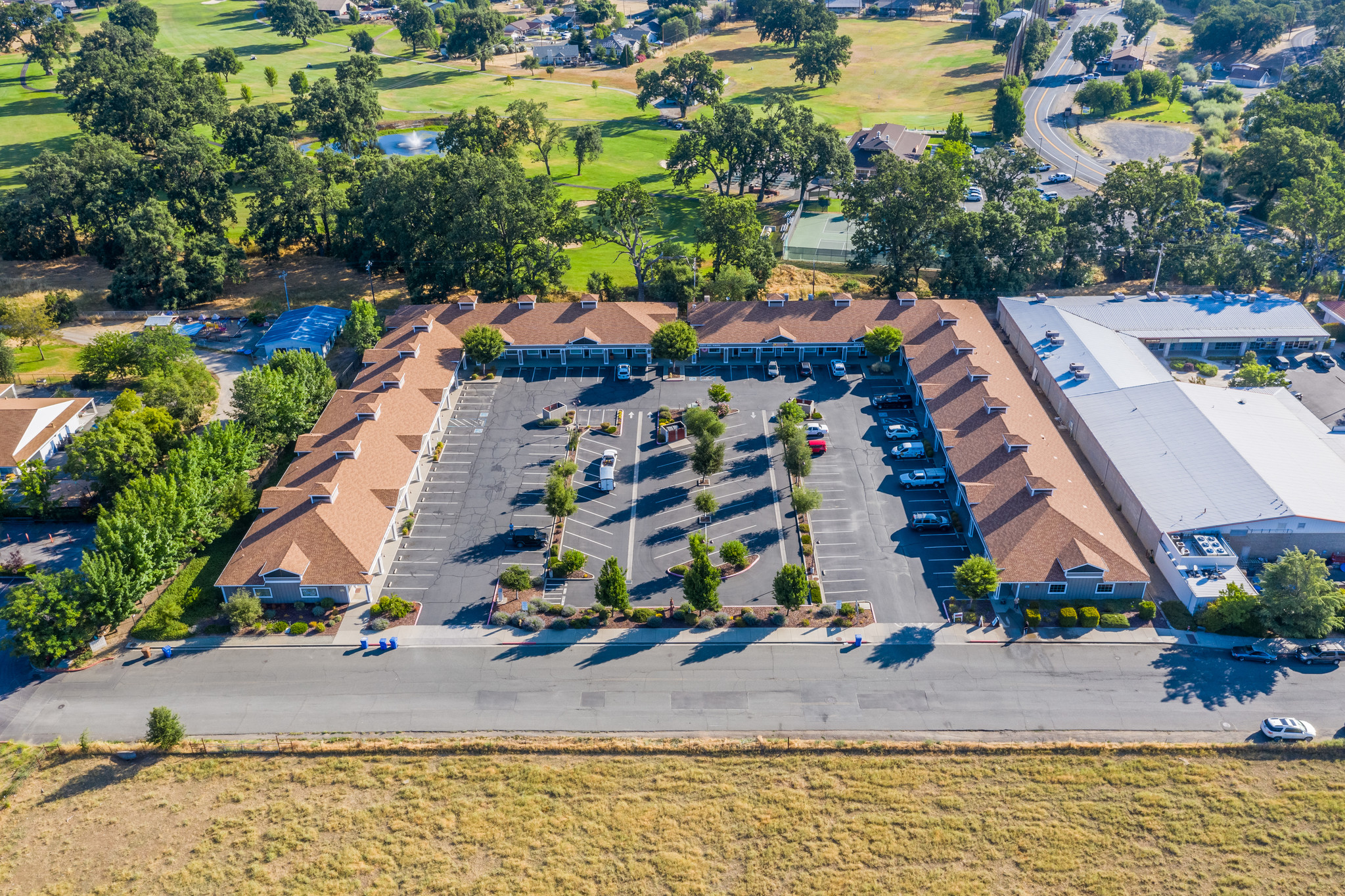 18990 Coyote Valley Rd, Hidden Valley Lake, CA for sale Primary Photo- Image 1 of 1