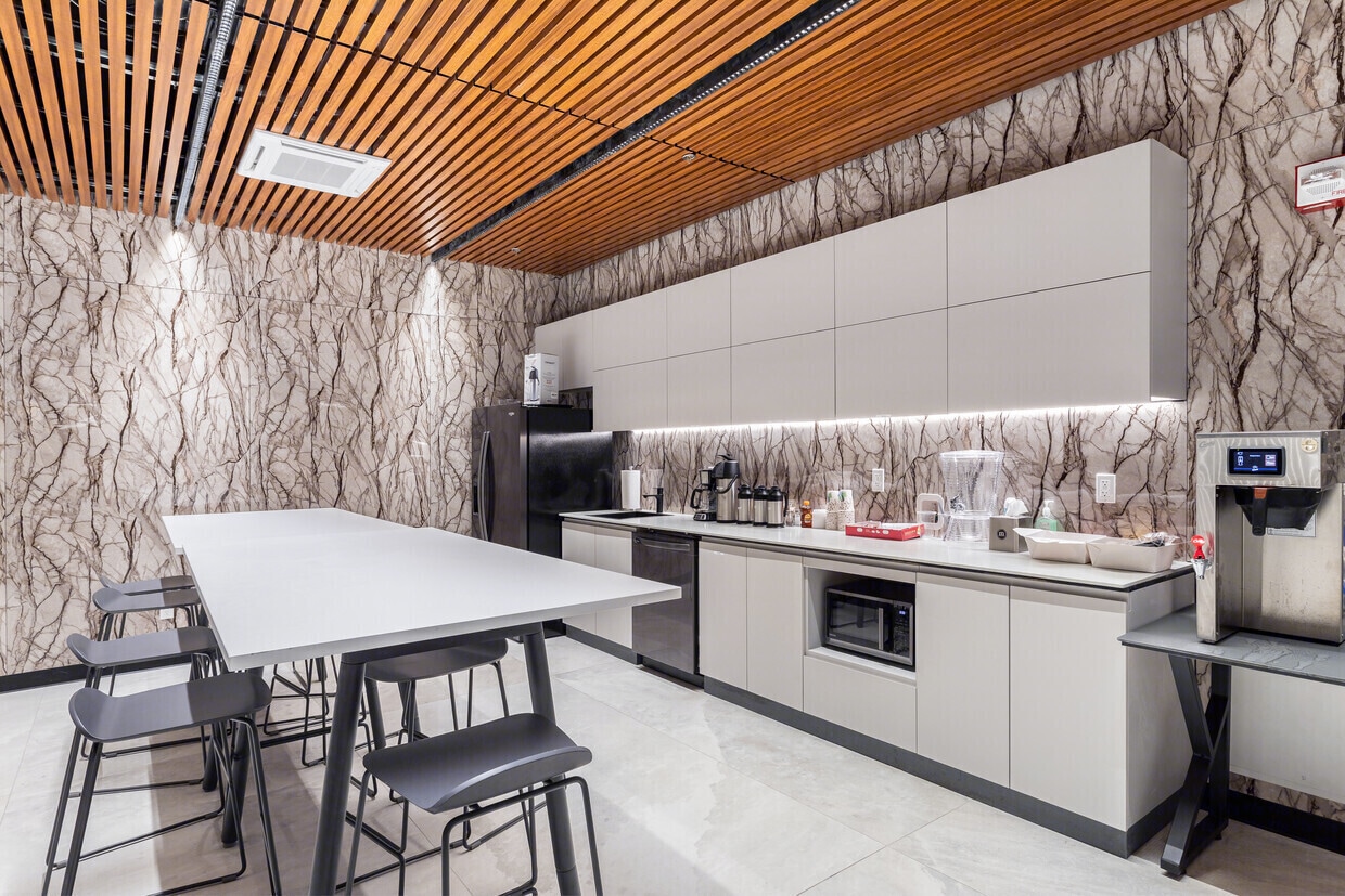 6 E 45th St, New York, NY for lease Building Photo- Image 1 of 8