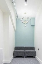 52 Rue Du Faubourg Montmartre, Paris for lease Interior Photo- Image 2 of 4