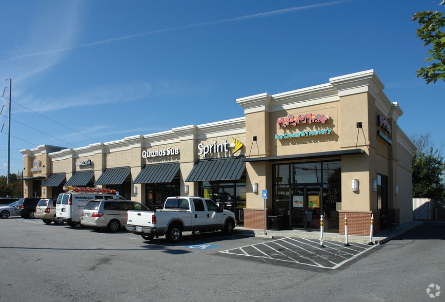 4468 Chamblee Dunwoody Rd, Atlanta, GA for lease - Building Photo - Image 2 of 5