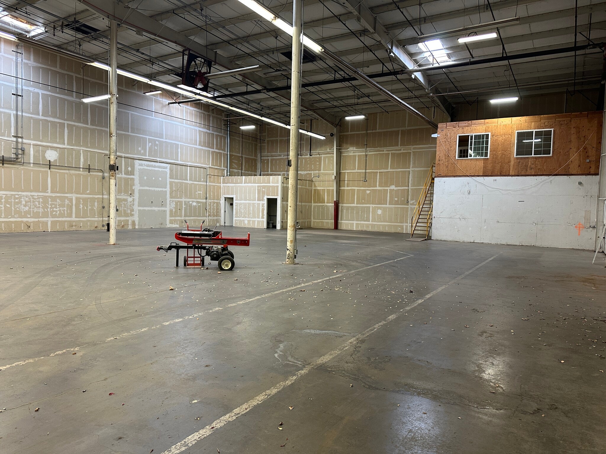 370 Ryan Ave, Chico, CA for lease Interior Photo- Image 1 of 14