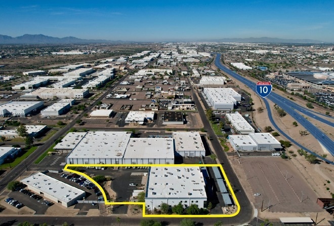 2424 S 21st St, Phoenix, AZ for lease - Building Photo - Image 2 of 14