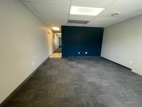 6223 W Deschutes Ave, Kennewick, WA for lease Interior Photo- Image 2 of 7