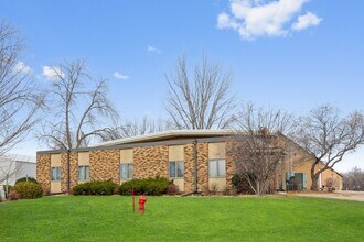 725 Spiral Blvd, Hastings, MN for lease Building Photo- Image 1 of 4