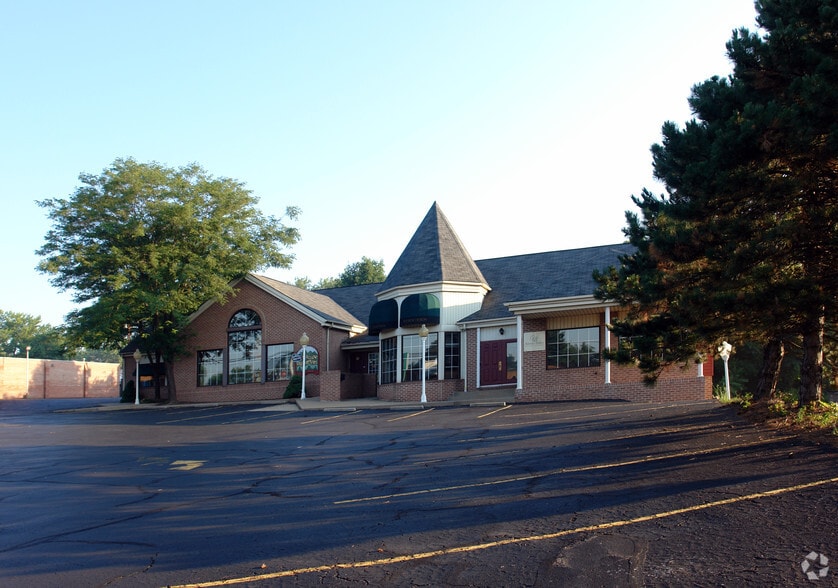 27192725 Fulton Dr NW, Canton, OH 44718