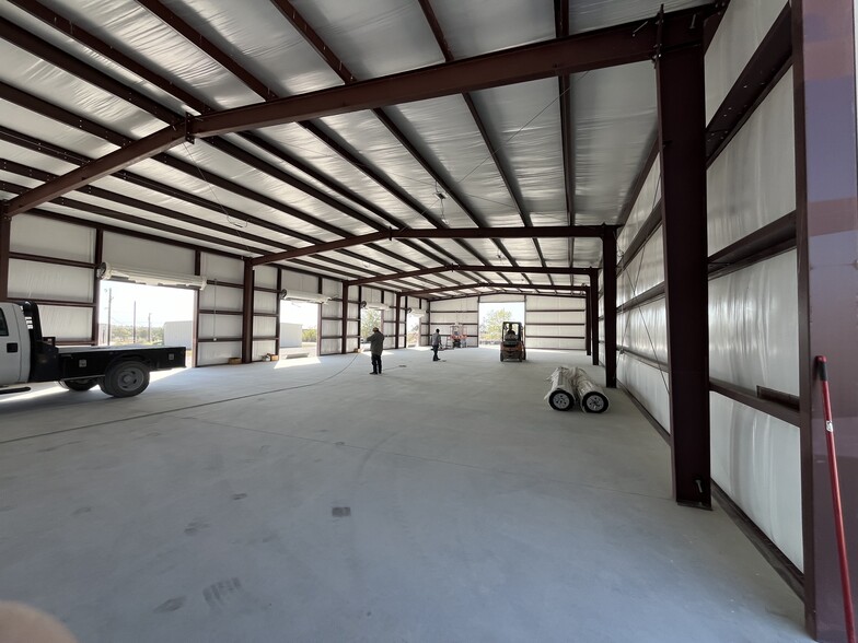 8110 Old Hwy 81, Temple, TX for lease - Building Photo - Image 2 of 8