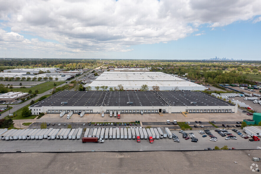 11939 S Central Ave, Alsip, IL for lease - Aerial - Image 2 of 16