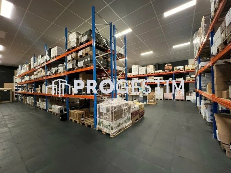 Retail in Quetigny for sale - Interior Photo - Image 3 of 12