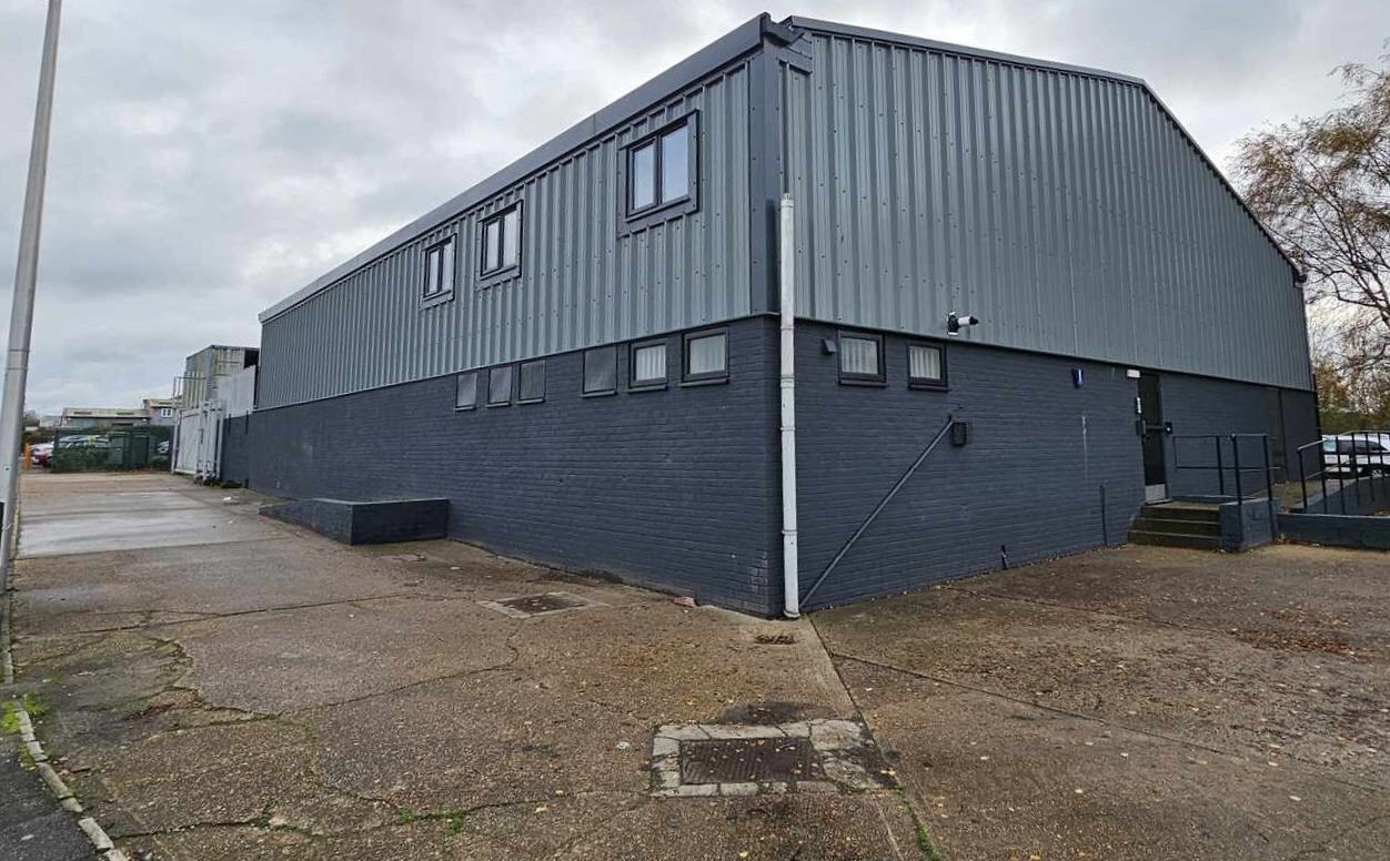 23 Laker Rd, Rochester for lease Building Photo- Image 1 of 5