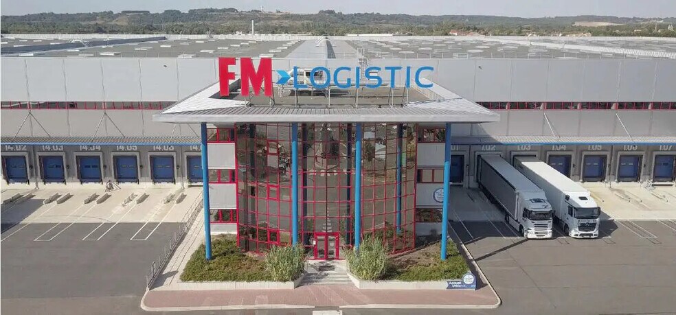 Industrial in Marolles-sur-Seine for lease - Building Photo - Image 1 of 11