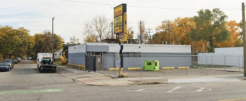 13138 E Warren Ave, Detroit, MI for sale - Primary Photo - Image 1 of 2