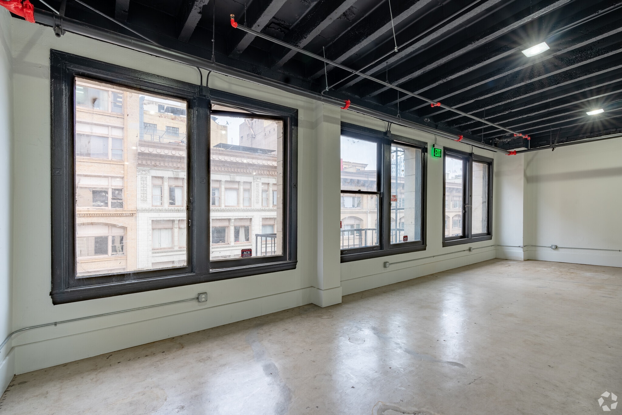 714 S Hill St, Los Angeles, CA 90014 Spreckels Building