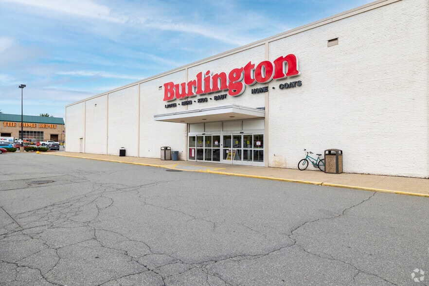 100 Nashua Mall, Nashua, NH for lease - Building Photo - Image 2 of 5