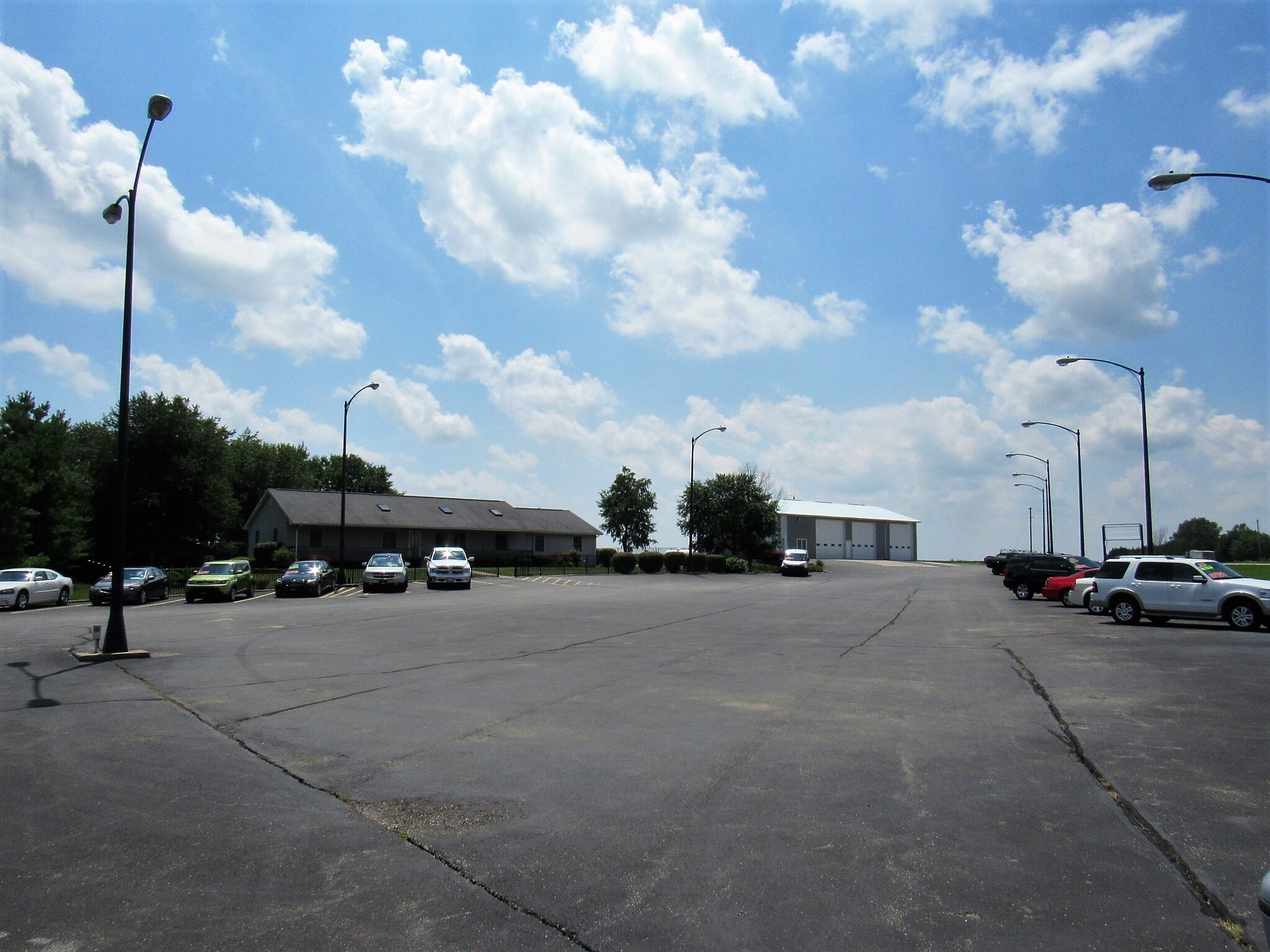 8033 Walnut Rd, Clinton, IL for sale Primary Photo- Image 1 of 1