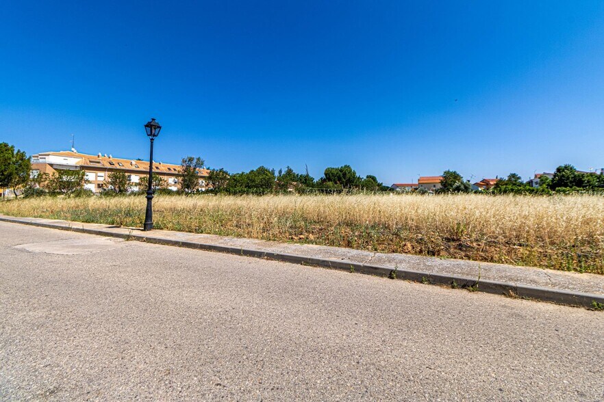 Land in Humanes, Guadalajara for sale - Building Photo - Image 1 of 13