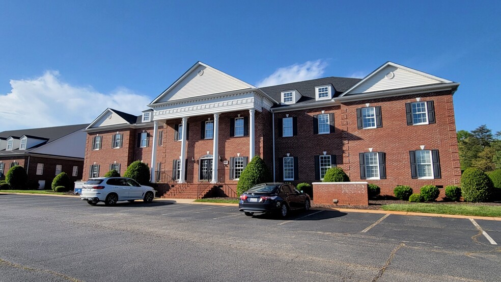 3453 Pelham Rd, Greenville, SC for lease - Building Photo - Image 1 of 6