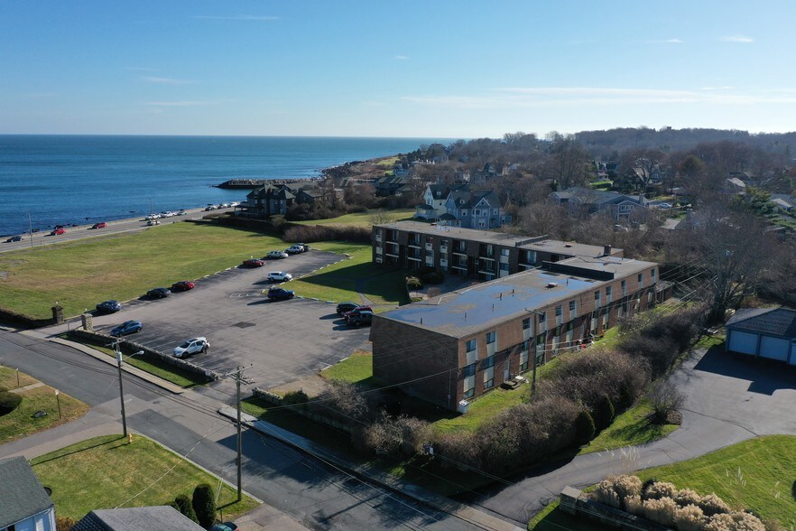 151 Ocean Rd, Narragansett, RI, 02882 Apartment Property For Sale