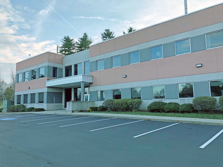 276 Abby Rd, Manchester, NH for sale - Building Photo - Image 1 of 1