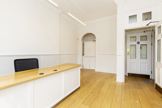 359 City Rd, London for lease Interior Photo- Image 2 of 4