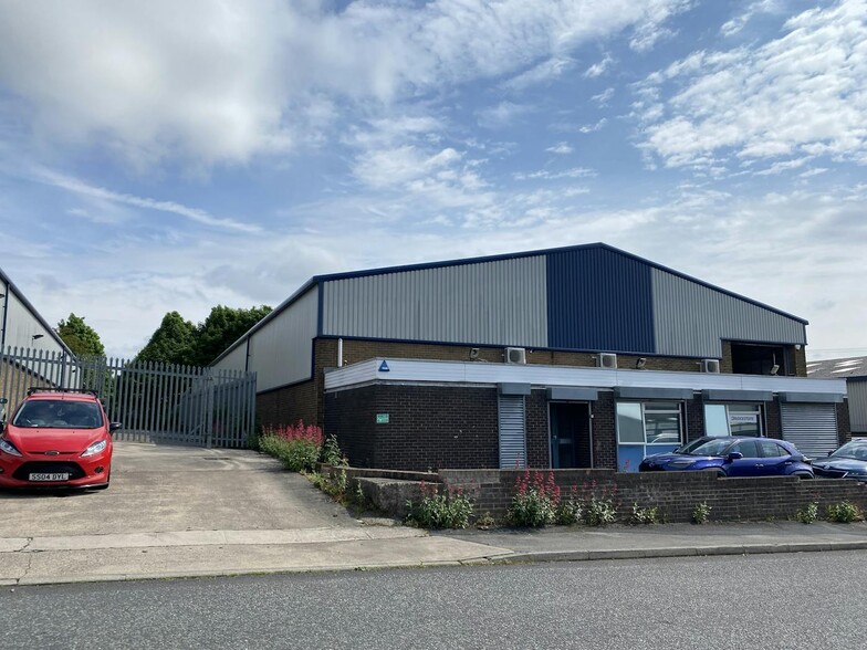 Sandbeds Trading Estate, Ossett for lease - Building Photo - Image 2 of 2