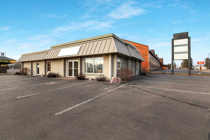 1810 S Main St, Rice Lake, WI for sale - Primary Photo - Image 1 of 1