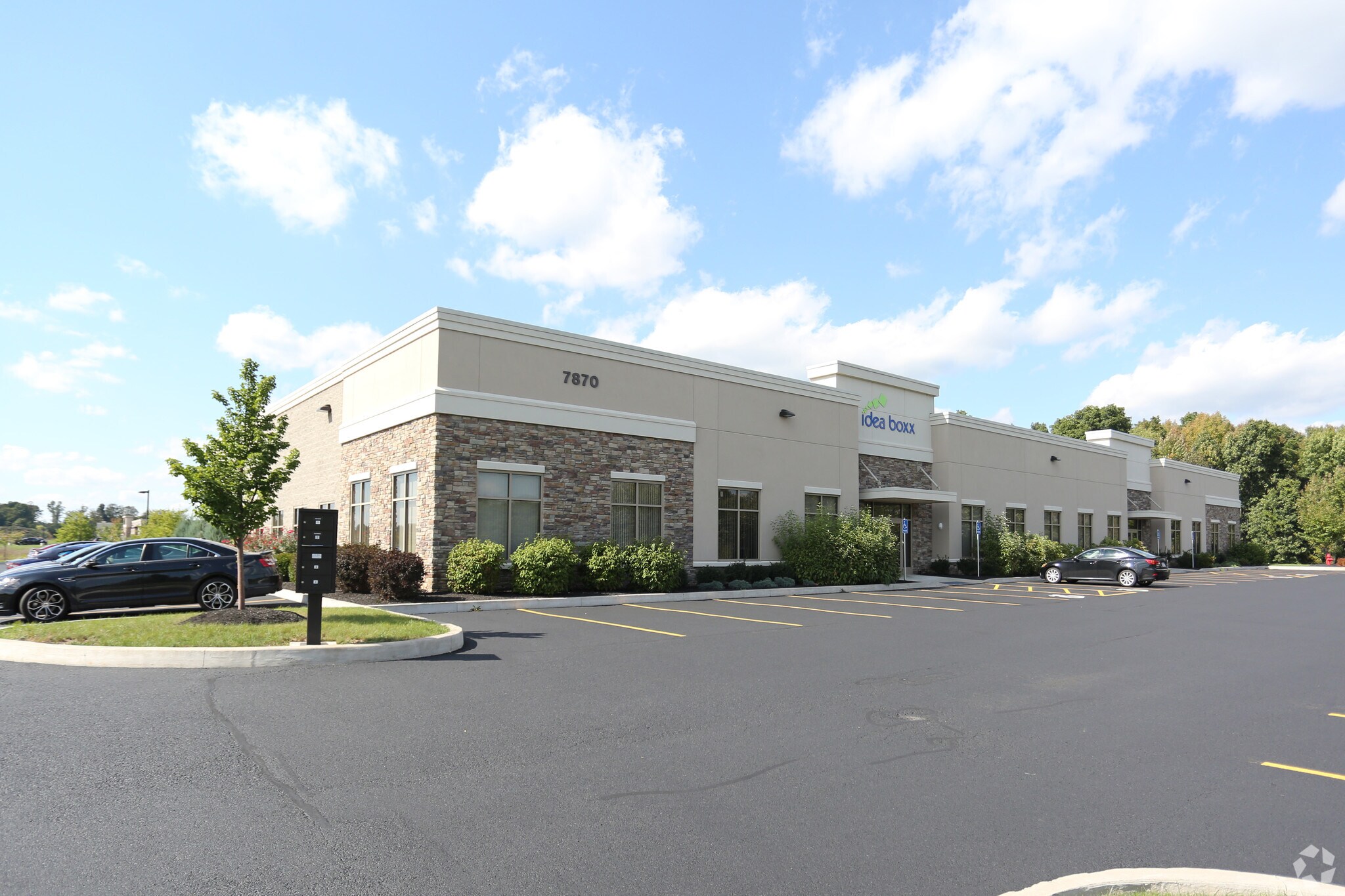 7870 Lehigh Xing, Victor, NY for sale Primary Photo- Image 1 of 1