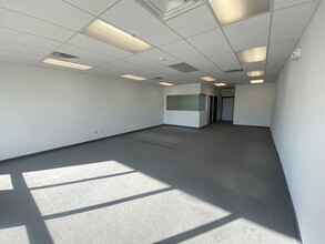 942 White Plains Rd, Trumbull, CT for lease Interior Photo- Image 2 of 4