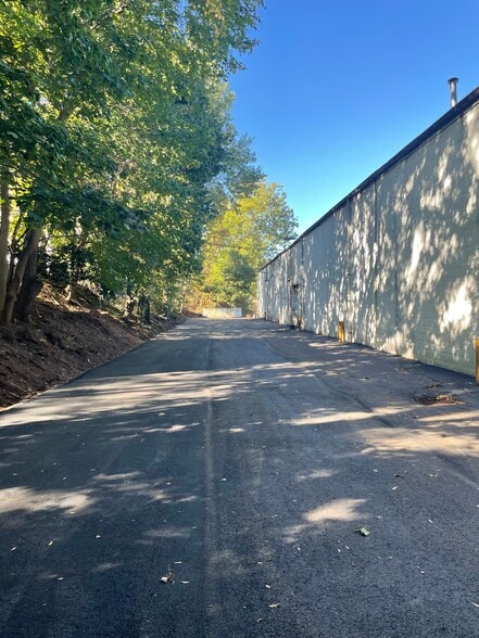 30 Lafayette Pl, Kenilworth, NJ for lease - Building Photo - Image 3 of 7