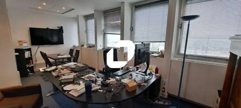 221 Boulevard Davout, Paris for lease - Interior Photo - Image 2 of 10