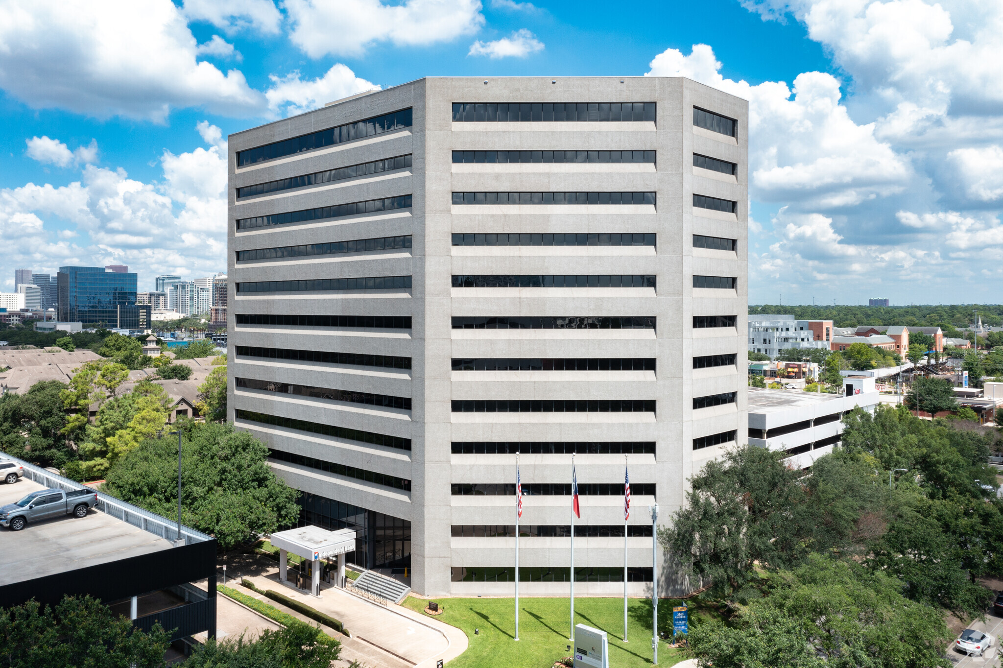 3900 Essex Ln, Houston, TX for lease Building Photo- Image 1 of 22