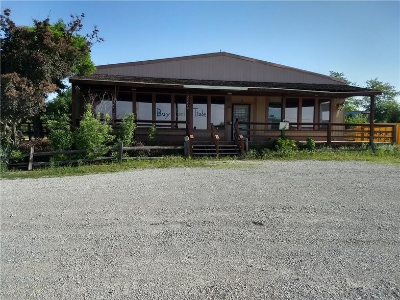 25440 W 255th St, Paola, KS for sale - Primary Photo - Image 1 of 1