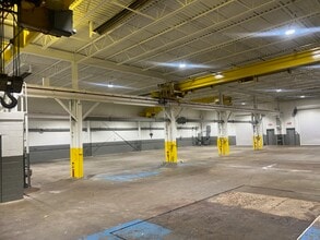 16129 Common Rd, Roseville, MI for lease Building Photo- Image 2 of 15