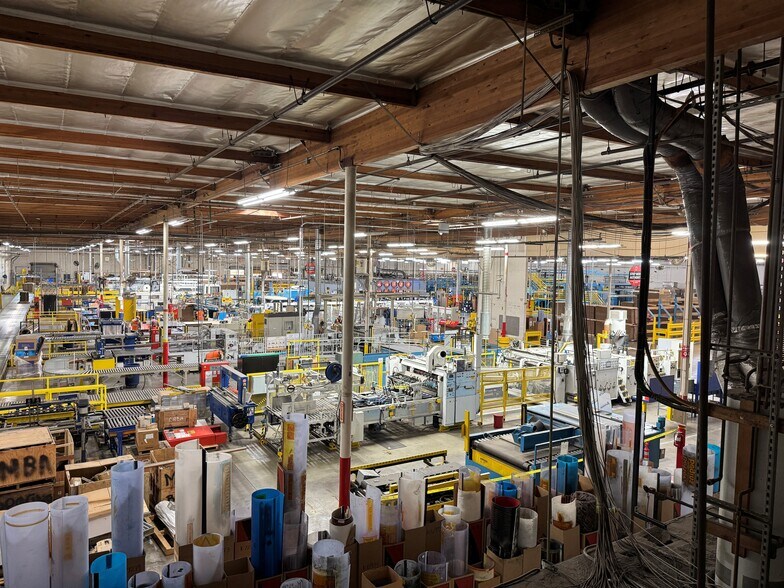 3200 Enterprise St, Brea, CA for lease - Interior Photo - Image 3 of 4