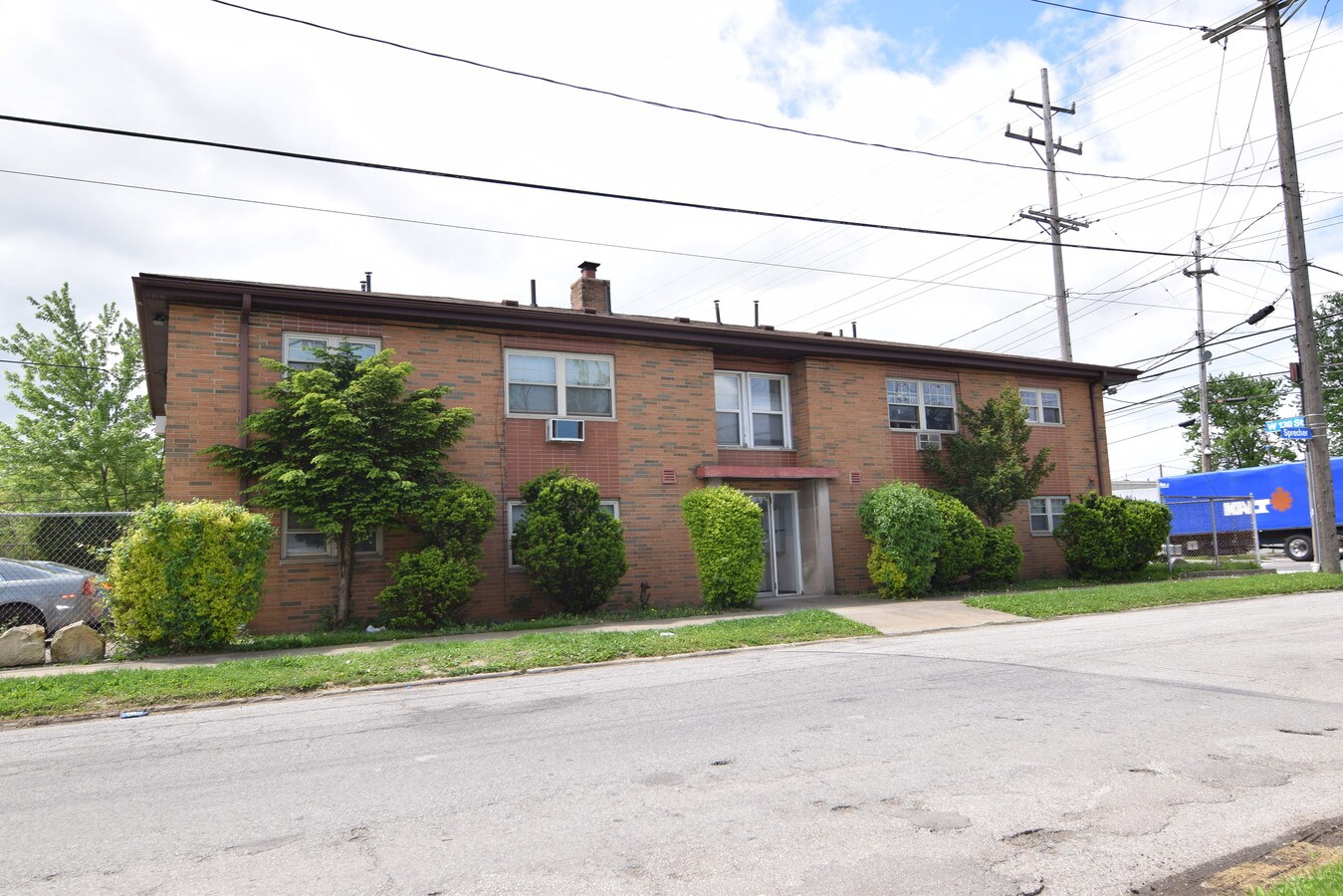 4787 W 130th St, Cleveland, OH 44135