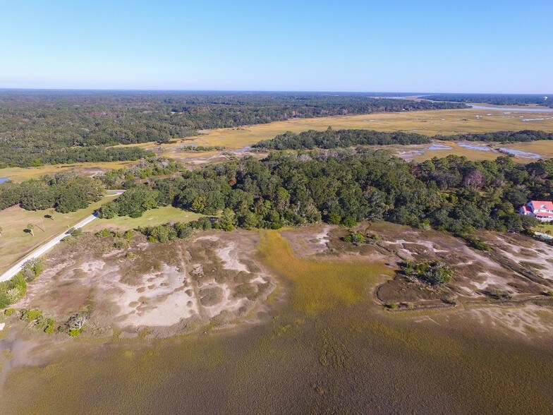 2735 Cherry Point Rd, Wadmalaw Island, SC 29487