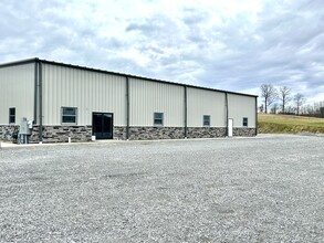 100 Parkview Drive Ext, Kittanning, PA for lease Building Photo- Image 1 of 3