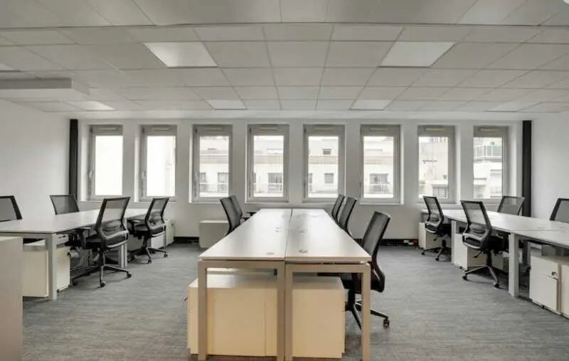 7 Rue De Chartres, Neuilly-sur-Seine for lease Building Photo- Image 1 of 9