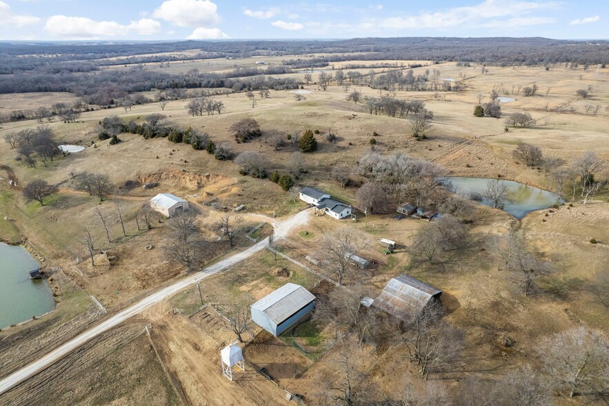 408317 E 1030 rd, Henryetta, OK for sale - Primary Photo - Image 1 of 13