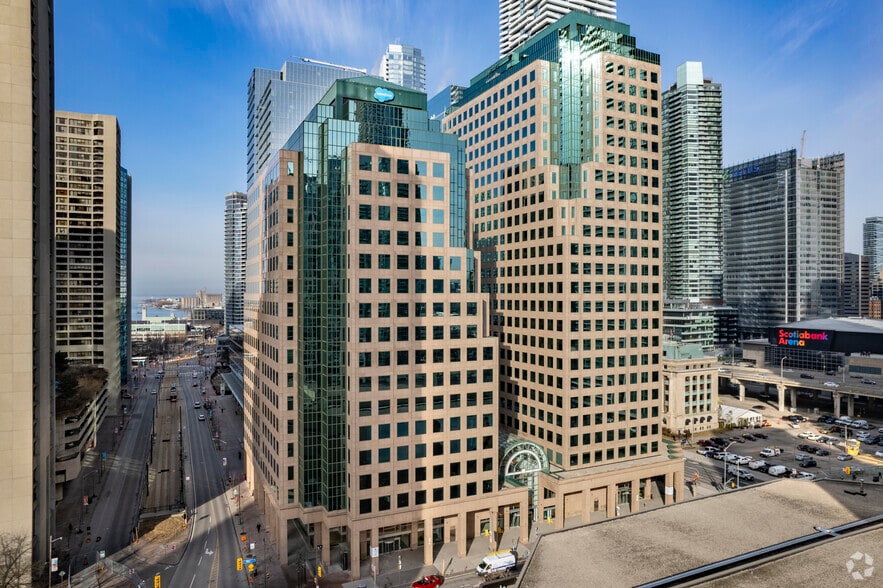 10 Bay St, Toronto, ON for lease - Building Photo - Image 1 of 5