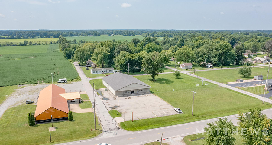 811 E Franklin St, Sesser, IL for sale - Building Photo - Image 1 of 1