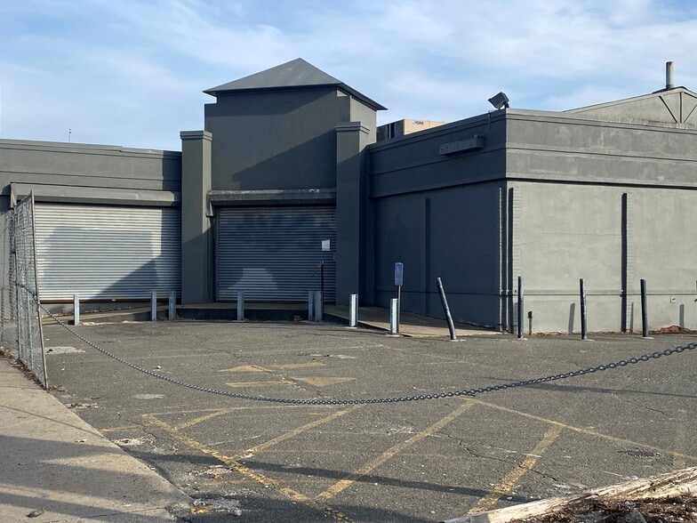 24804 S Conduit Ave, Rosedale, NY for sale - Building Photo - Image 2 of 3