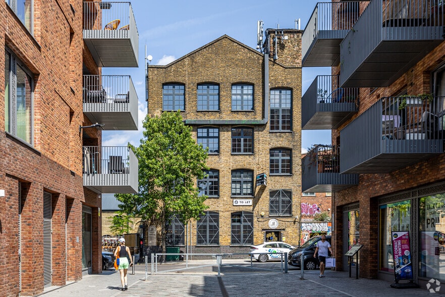 99 Wallis Rd, London for lease - Primary Photo - Image 1 of 20