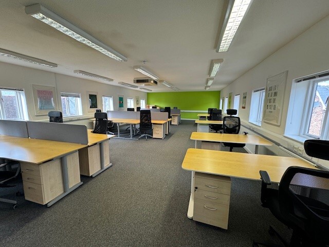 Basbow Ln, Bishop's Stortford for lease Interior Photo- Image 1 of 5