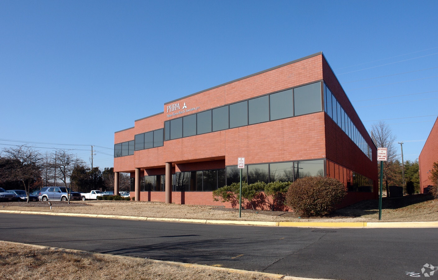 14532 Lee Rd, Chantilly, VA 20151