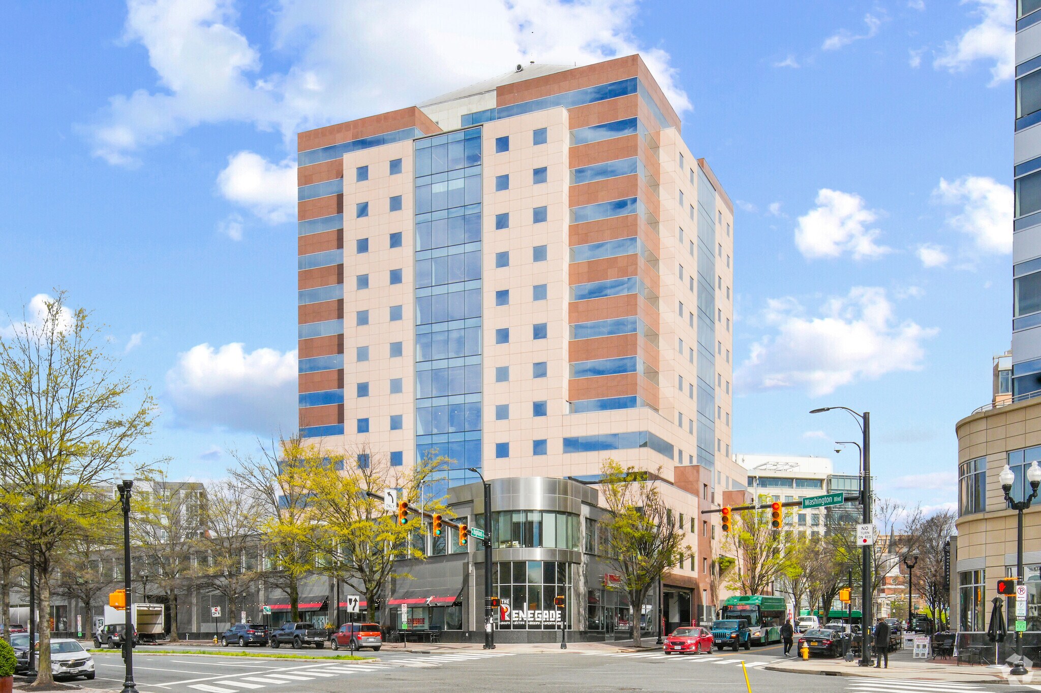 3100 Clarendon Blvd, Arlington, VA for lease Building Photo- Image 1 of 22