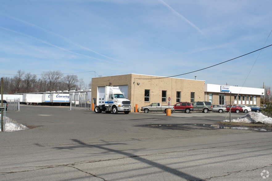 445 Hollywood Ave, South Plainfield, NJ for lease - Building Photo - Image 1 of 4