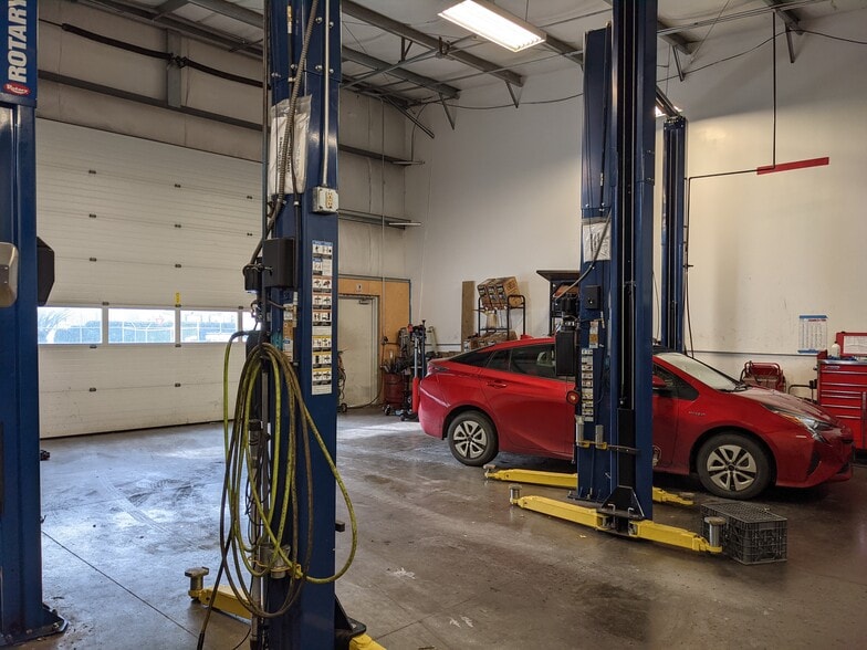 2694 Roeder Ave, Bellingham, WA for sale - Interior Photo - Image 3 of 30