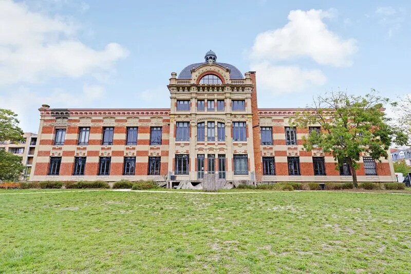 Office in Nanterre for lease Building Photo- Image 1 of 24