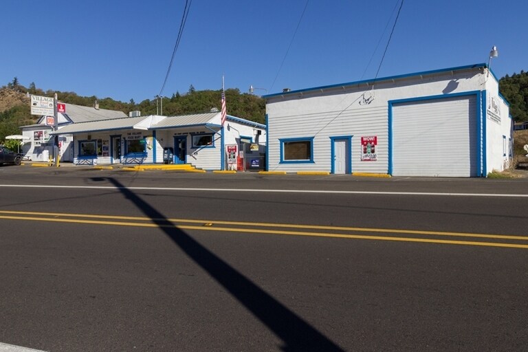 8833 Old Highway 99 N, Roseburg, OR for sale Primary Photo- Image 1 of 1