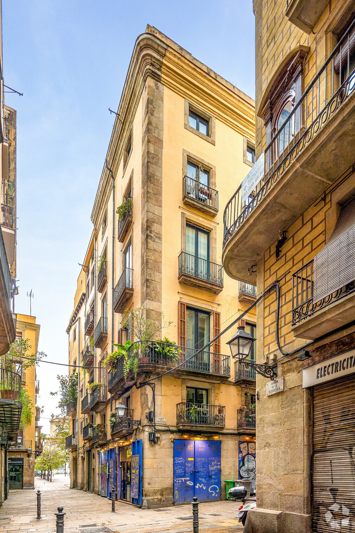 Multifamily in Barcelona, Barcelona for sale Primary Photo- Image 1 of 1